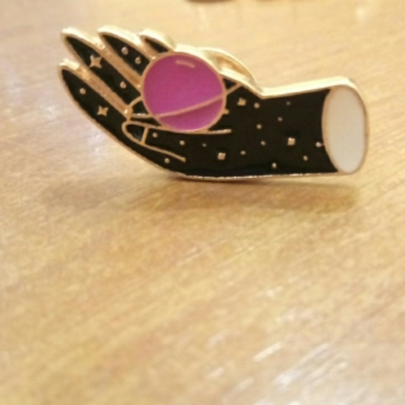 Space Hand Enamel Pin Planet Alien Cosmos - Picture 6 of 8